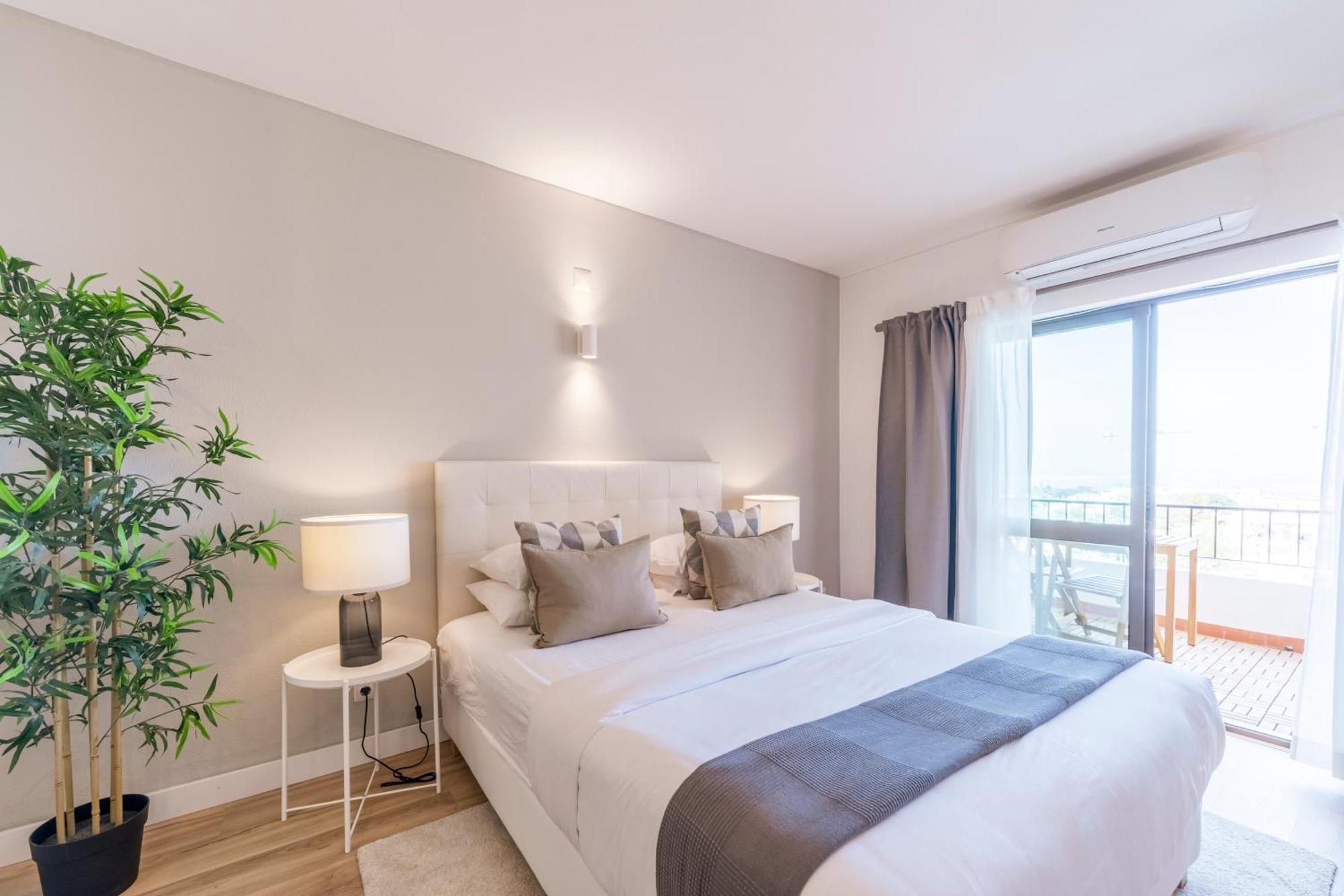 Torre Alta Apartments Lagos Bagian luar foto